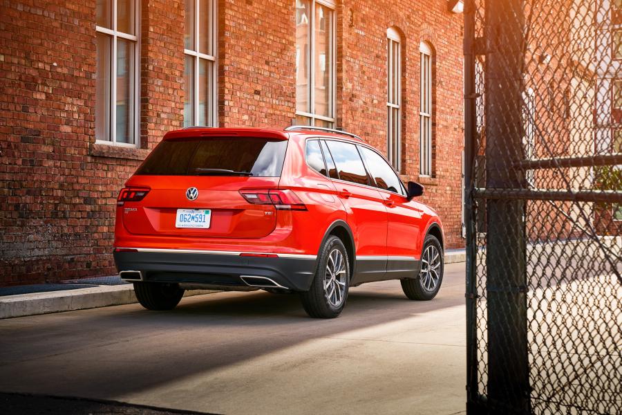 Volkswagen Tiguan SE 2017 года  (NA) (фото 3 из 4)